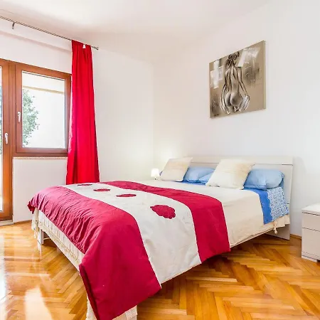Spacious With Covered Terrace